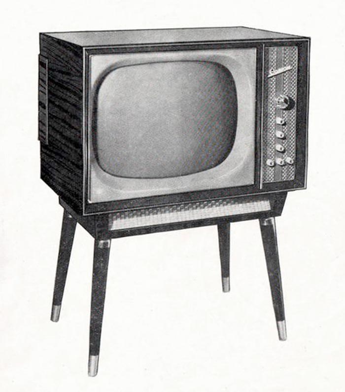 Покажи телевизор салют. Телевизор салют 1957. Завод Козицкого телевизоры. Цветной телевизор Радуга 1957.