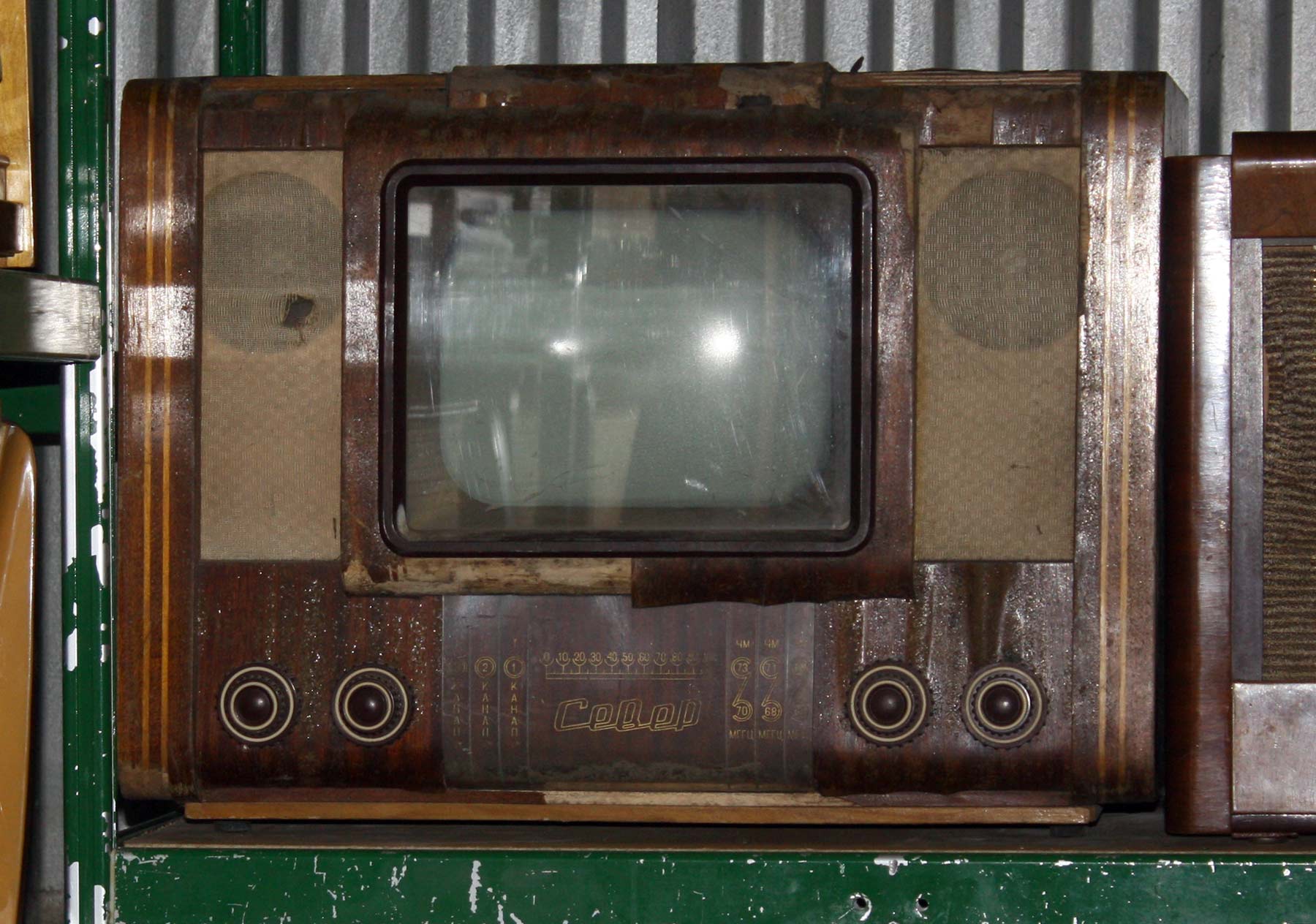 Телевизор в ссср появился каком году. Телевизор Ленинград т1. Телевизор Рубин СССР. Телевизор 1907.