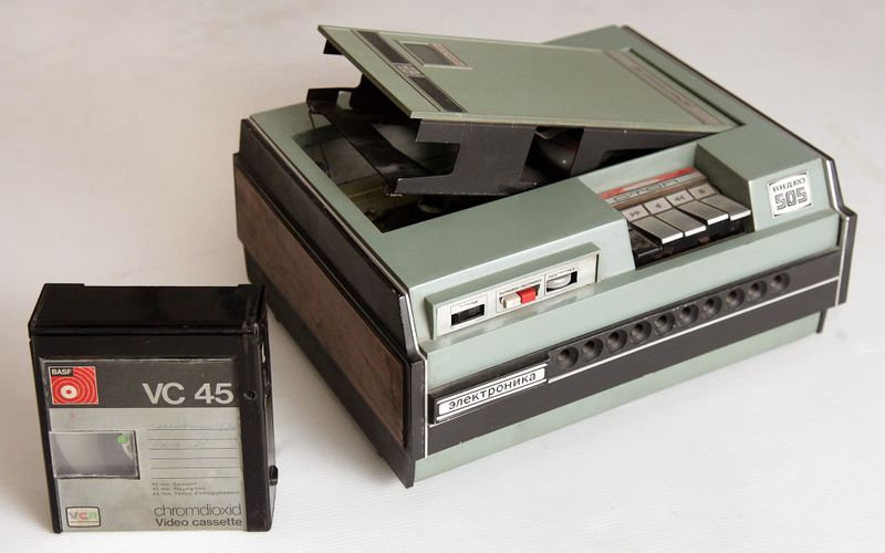 Файл:06 Elektronika505w1 Saturn505.jpg