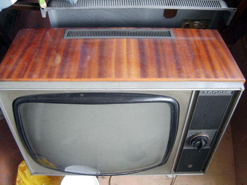 Файл:Chb ladoga1 Ladoga2 stand tw.jpg