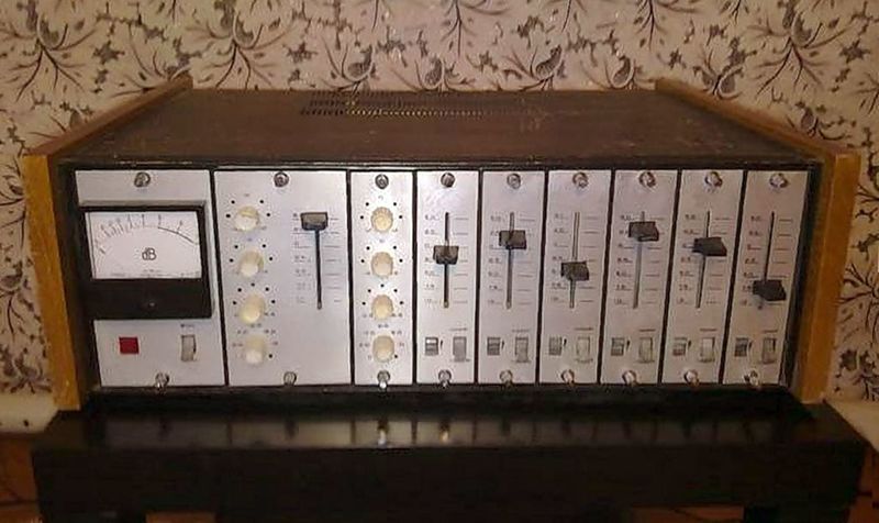 Файл:Elektronika100.jpg