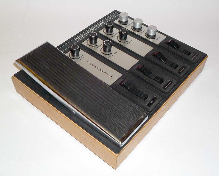 Файл:Elektronika12 011 6.jpg