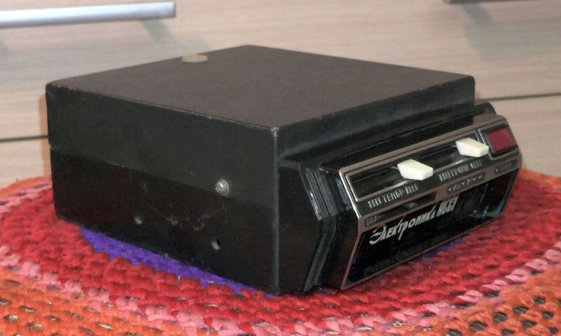Файл:Elektronika ass1 2.jpg