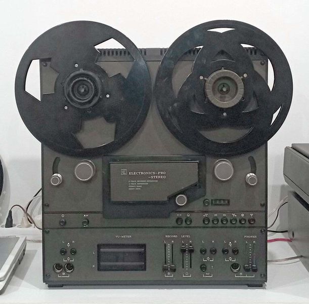 Файл:Elektroniks pro0.jpg