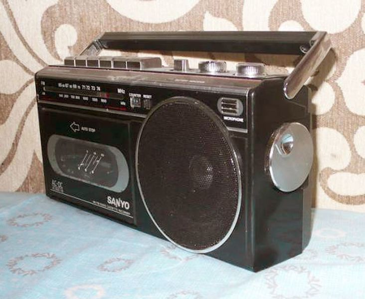 Файл:Sanyo m2670f 5.jpg